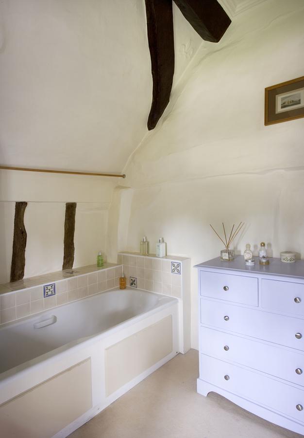 The Old Manor House Bed and Breakfast Halford  Buitenkant foto