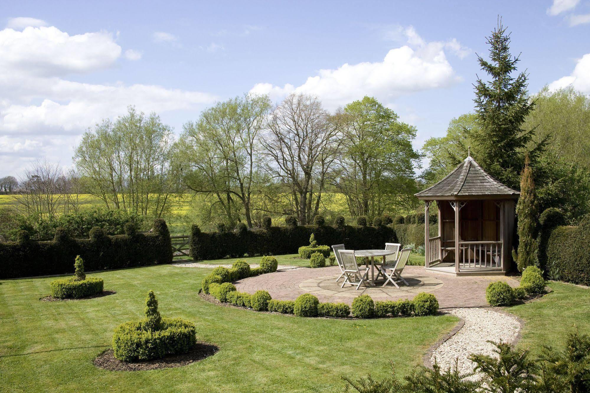 The Old Manor House Bed and Breakfast Halford  Buitenkant foto